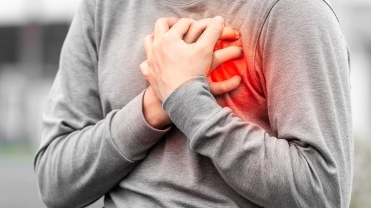 क्रिकेट मैदान पर टूटा कहर, पवेलियन लौटते समय हादसा; इस भारतीय क्रिकेटर का हुआ निधन