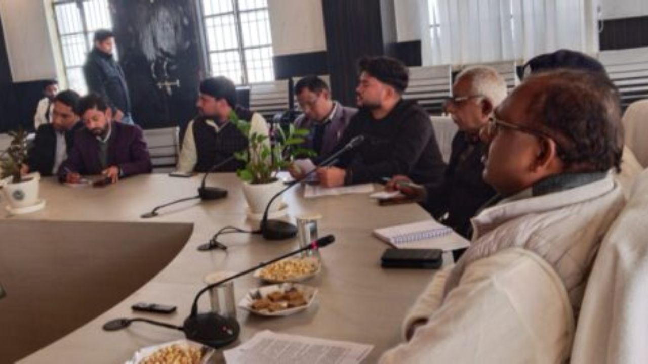 आस्था, सुरक्षा और भव्यता का संगम: चौक खिचड़ी मेले को लेकर प्रशासन अलर्ट, DM ने दिए सख्त निर्देश