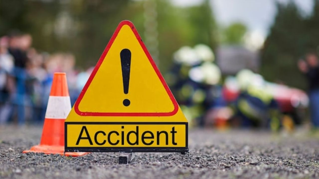 देवरिया में लापरवाही ने छीनी एक और जवान जिंदगी, यातायात व्यवस्था पर उठे सवाल