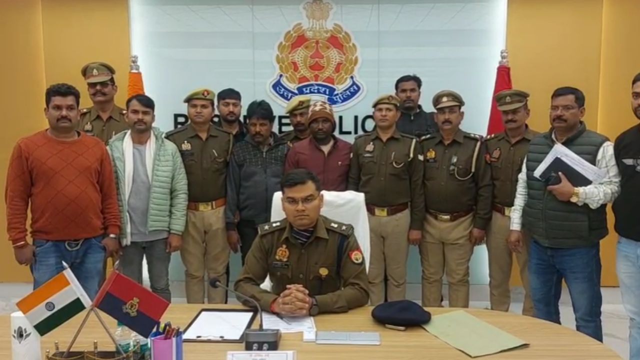 सोनभद्र में दो आरोपियों के साथ पकड़ी गई गांजा की अवैध खेप, पुलिस की कार्रवाई से हिल गया अपराधियों का ठिकाना