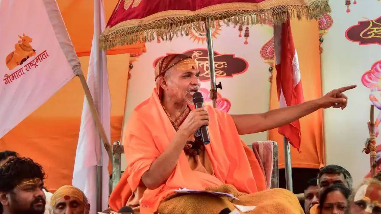 प्रयागराज माघ मेला विवाद: माघ मेले से बाहर हो सकते हैं स्वामी अविमुक्तेश्वरानंद, प्रशासन ने भेजा दूसरा नोटिस