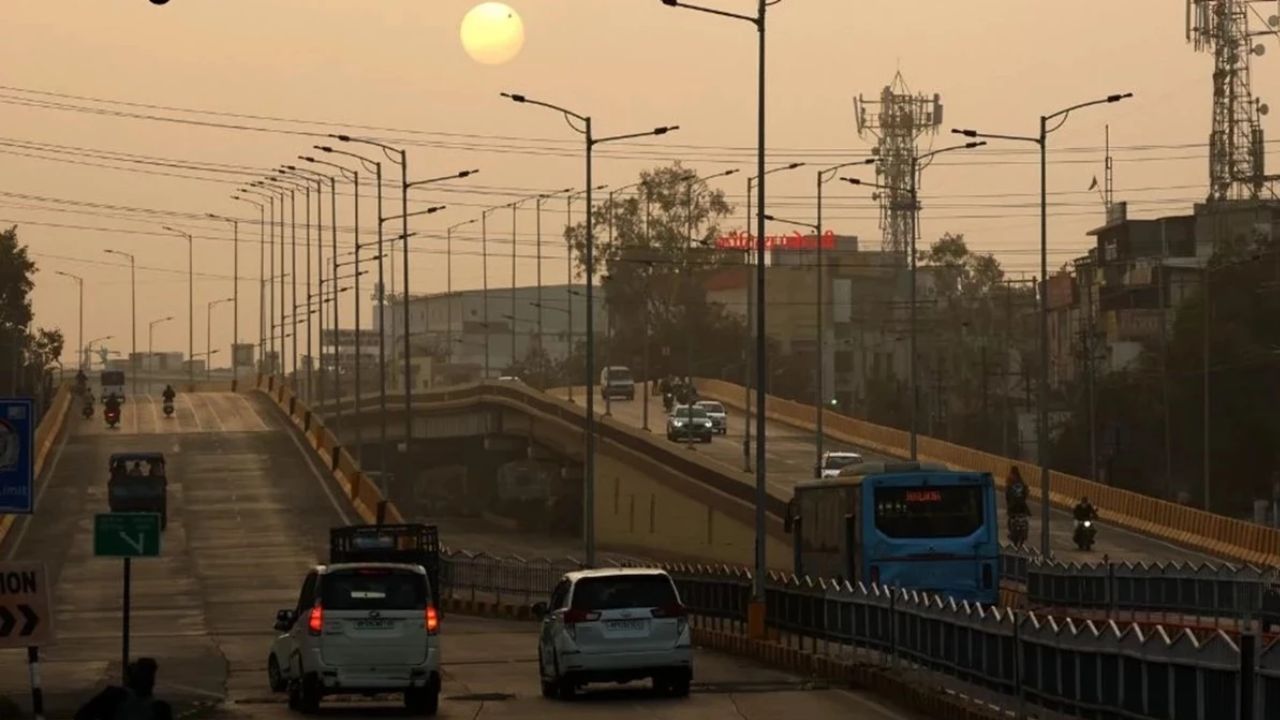 लखनऊ समेत प्रदेशभर में मौसम में तेजी से बदलाव, दिन में राहत तो रात में हल्की ठंड बरकरार