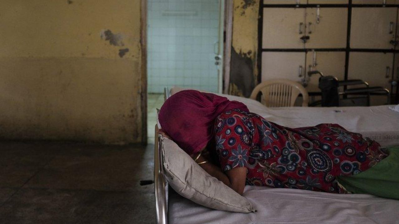 भगवान ऐसा दर्द किसी को ना दे: घर में हुई लड़ाई तो महराजगंज की महिला ने उठाया ऐसा कदम, जिंदगी-मौत के बीच झूली