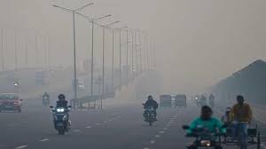 प्रदेश में फिलहाल उत्तर-पश्चिमी सर्द हवाएं बह रही हैं, जिससे सुबह और शाम के समय कड़ाके की ठंड महसूस की जा रही है। बीते 24 घंटों में उत्तर प्रदेश का सबसे कम न्यूनतम तापमान 6.5 डिग्री सेल्सियस रिकॉर्ड किया गया, जो बाराबंकी में दर्ज हुआ। हालांकि दिन में कई इलाकों में हल्की धूप निकलने से लोगों को कुछ राहत जरूर मिली है। (Img: Google)