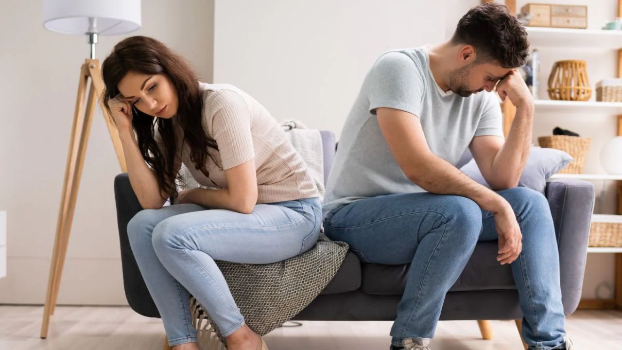 जब तानों में बदल जाए बातचीत….तो सुधार लें ये आदत, वरना टूट सकता है रिश्ता