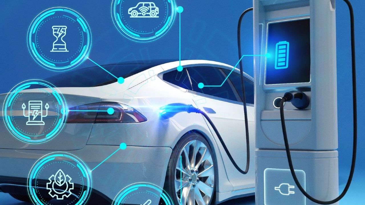 कुल मिलाकर भारत में इलेक्ट्रिक कार बाजार तेजी से आगे बढ़ रहा है। आने वाले समय में और अधिक कंपनियां इस सेगमेंट में प्रवेश करेंगी, जिससे प्रतियोगिता और नवाचार दोनों बढ़ेंगे। विशेषज्ञों के अनुसार, EV की मांग बढ़ने और सरकार की प्रोत्साहन नीतियों के कारण भारत ग्लोबल EV मार्केट में महत्वपूर्ण खिलाड़ी बन सकता है। (Img- Internet)