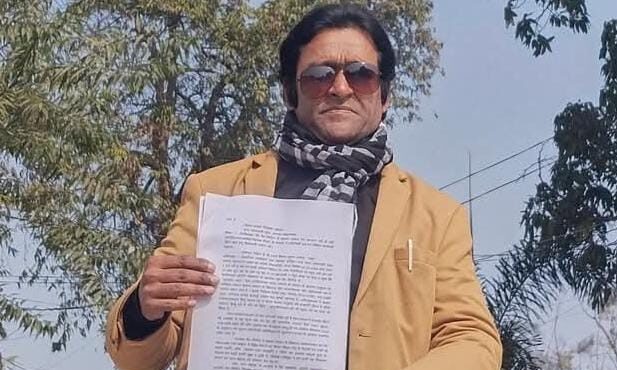 विवादों में फंसी मनोज बाजपेई की ‘घूसखोर पंडित’, महराजगंज के अधिवक्ता ने दर्ज कराई शिकायत; की ये बड़ी मांग