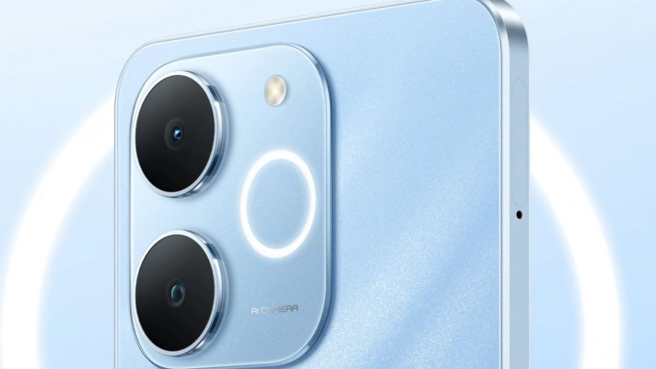 इस फोन में UNISOC T7250 प्रोसेसर दिया गया है, जो Android 15 पर आधारित है। फोटोग्राफी के लिए फोन में 13MP का रियर कैमरा LED फ्लैश के साथ मिलता है। वहीं, सेल्फी और वीडियो कॉलिंग के लिए 5MP का फ्रंट कैमरा दिया गया है। डिवाइस में साइड-माउंटेड फिंगरप्रिंट सेंसर भी मिलता है, जिससे सुरक्षा और सुविधा दोनों मिलती हैं। (Img- Internet)