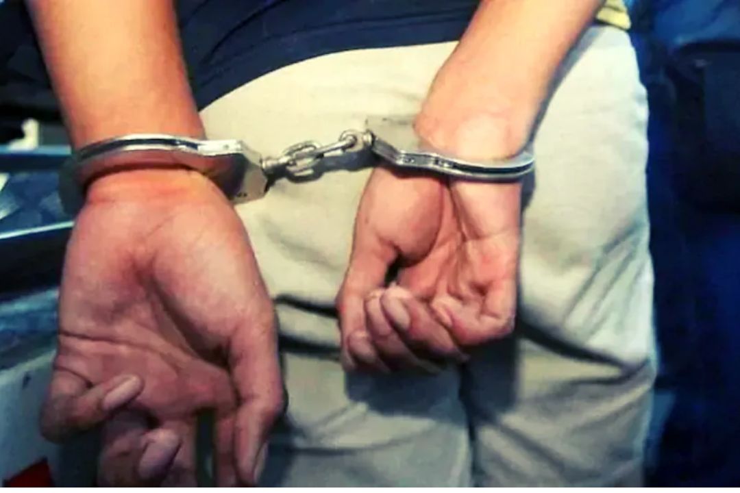 Amethi News: पुलिस को चकमा देकर कैदी फरार, सुरक्षा पर उठे सवाल, जानें पूरा मामला