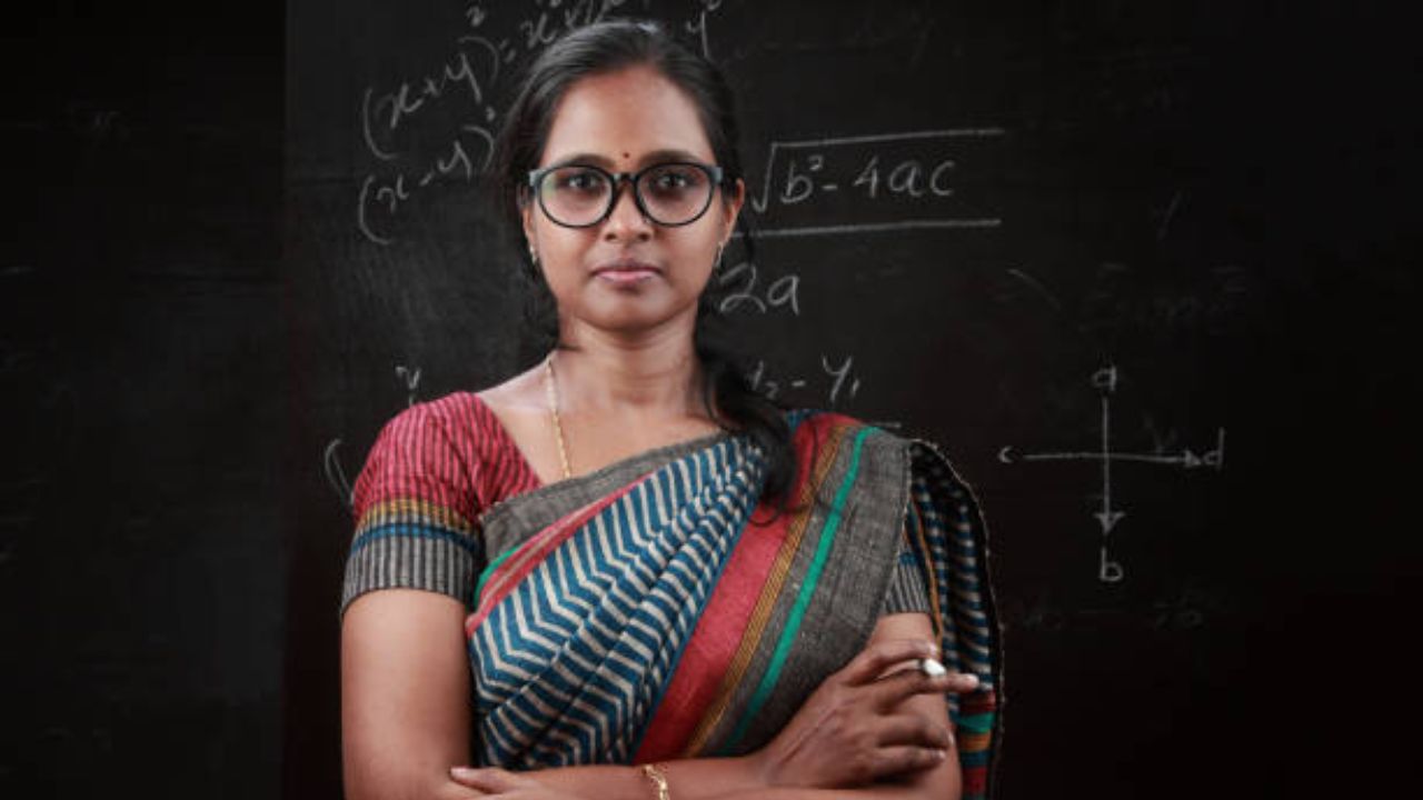 DU में अब शिक्षकों की कमी होगी दूर! 12 कॉलेजों में 600 पदों पर भर्ती होगी जल्द शुरू, जानें कैसे करें अप्लाई?