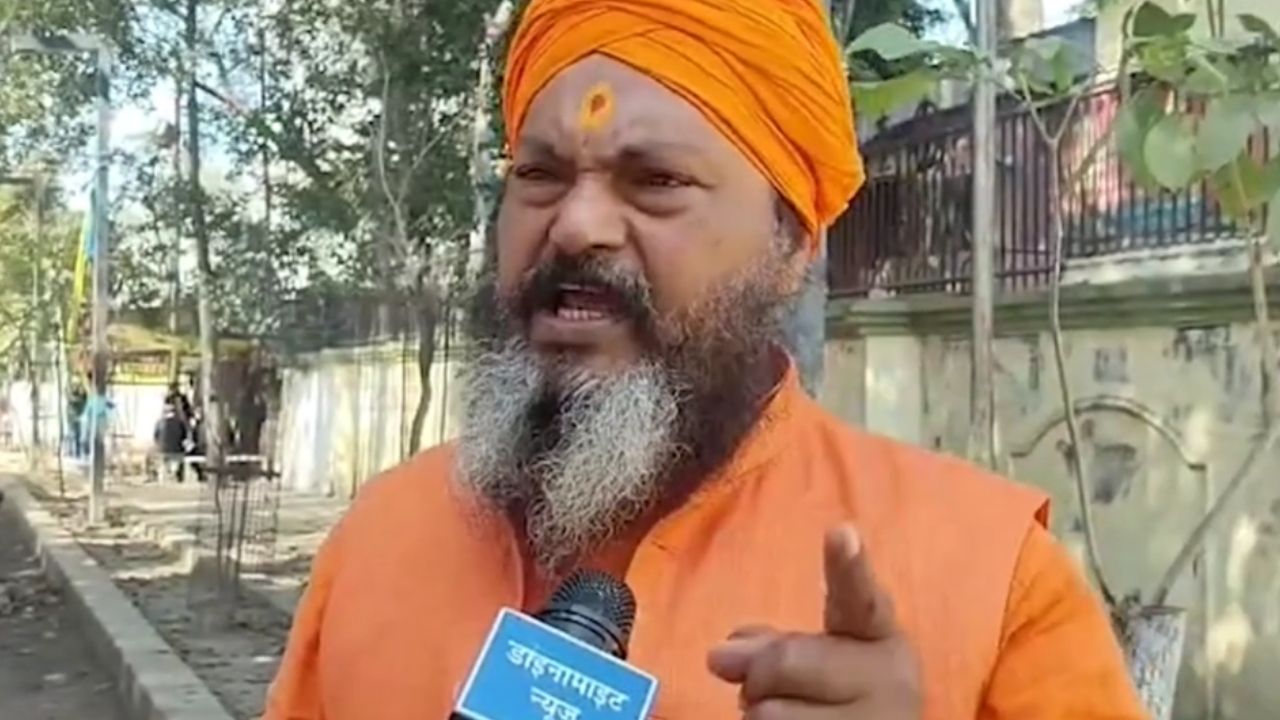 Video: ‘अखिलेश फिर बनेंगे सीएम’, स्वामी भानुप्रताप के बयान से यूपी की राजनीति गरमाई; देखिये क्या बोले…