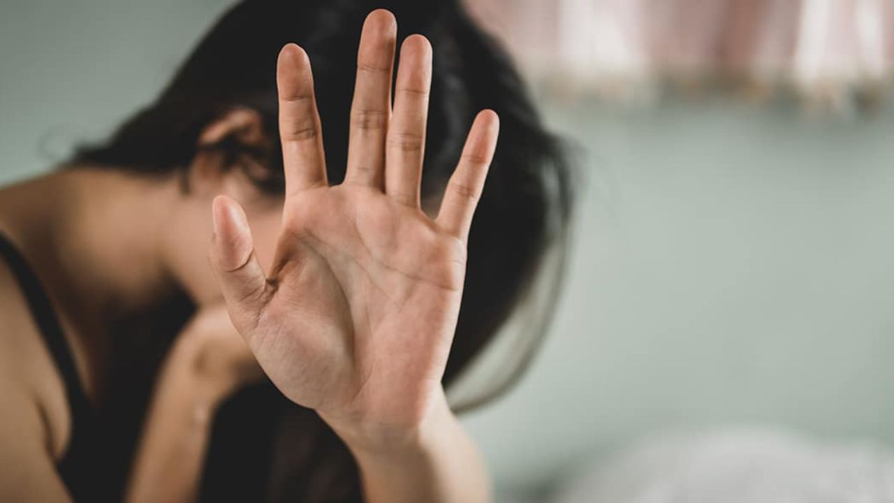 Ballia Gangrape Case: शौच के लिए निकली नाबालिग, सुनसान जगह पहुंची तो हुई ये खौफनाक वारदात