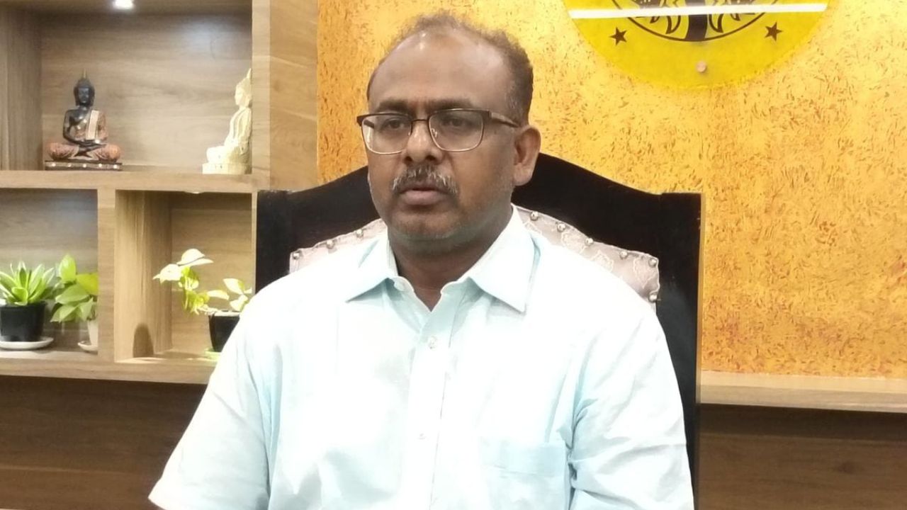 सीएम डैशबोर्ड रैंकिंग में महराजगंज की बड़ी छलांग, टॉप-10 में शामिल