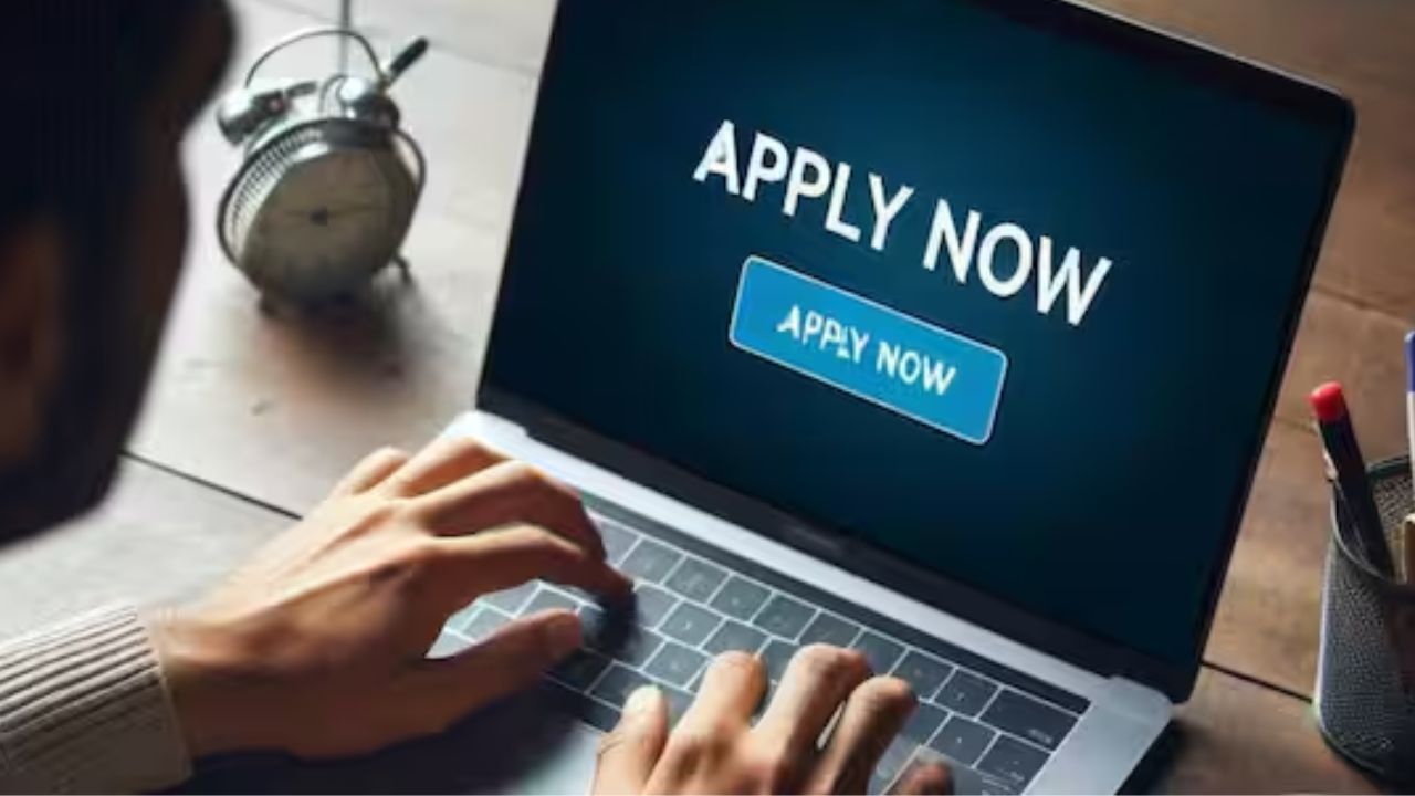 इस भर्ती में कुल 21 पद भरे जाएंगे। ग्रेजुएट अपरेंटिस (कंप्यूटर साइंस/इंजीनियरिंग) के 15 पद, ग्रेजुएट अपरेंटिस (गणित/अंकशास्त्र) का 1 पद और टेक्नीशियन अपरेंटिस (डिप्लोमा, कंप्यूटर साइंस) के 5 पद हैं। अलग-अलग विषयों के लिए पदों का निर्धारण किया गया है और यह अवसर 2021 से 2025 तक पास हुए उम्मीदवारों के लिए है।(फोटो सोर्स- इंटरनेट)