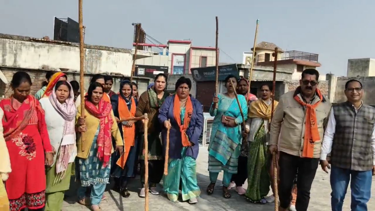 मुजफ्फरनगर में वैलेंटाइन डे पर प्रेमियों की खैर नहीं, सिर से प्यार का भूत उतरने वाली चेतावनी