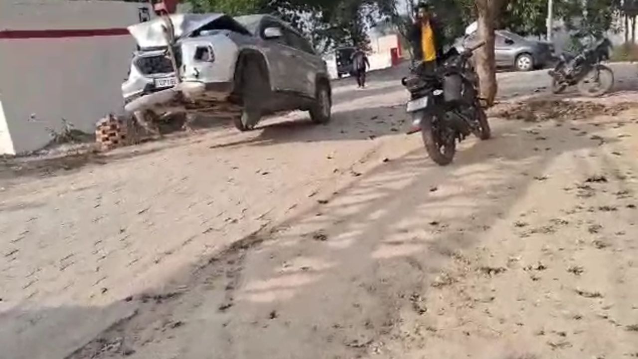 फतेहपुर में नहीं थम रहे सड़क हादसे, कार बाइक की भिड़त, बाइक चालक गंभीर