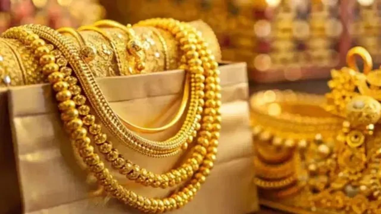 Gold Price: सोना-चांदी में तेज गिरावट, जानें क्यों RBI MPC फैसले से पहले निवेशक सतर्क