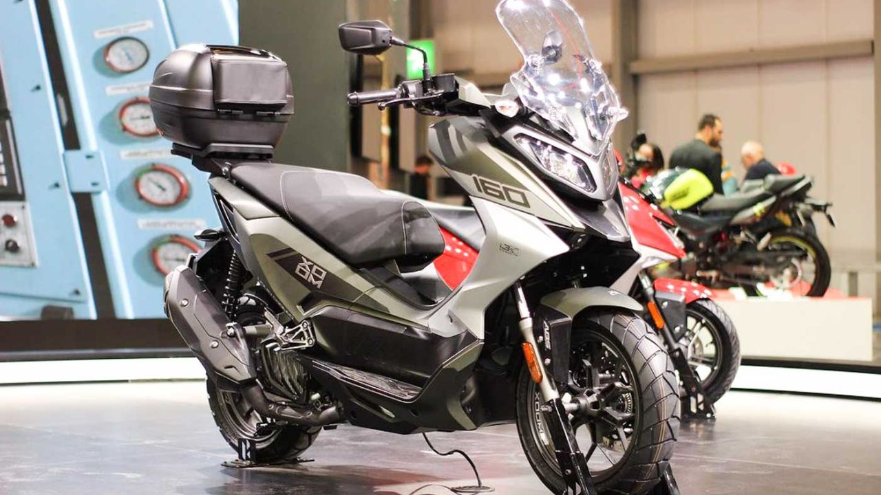 AI से लैस टू-व्हीलर का दौर शुरू, जानें ADAS फीचर्स से कितना सुरक्षित होगा सफर?