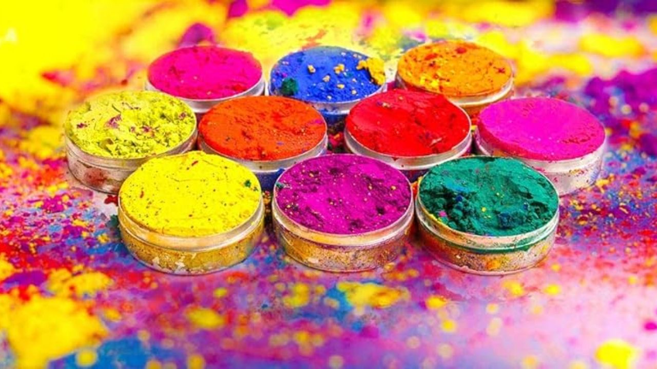 क्या है ब्रज की अनोखी होली परंपरा? जानें राधा-कृष्ण की लीलाओं से जुड़ा अनोखा इतिहास