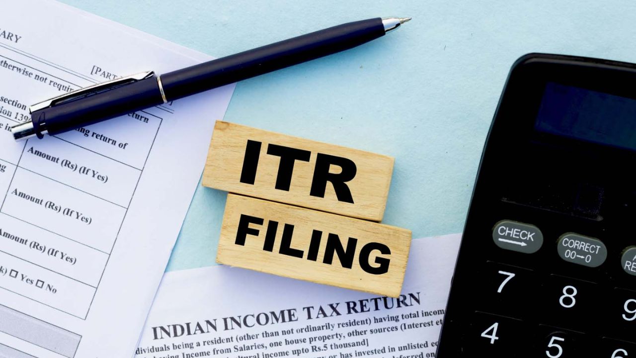 New ITR Rules & Form: नए आयकर कानून के नियम और फॉर्म्स कब होंगे जारी, क्या-क्या बदलेगा आपके आईटीआर में? यहां जानिए सब कुछ
