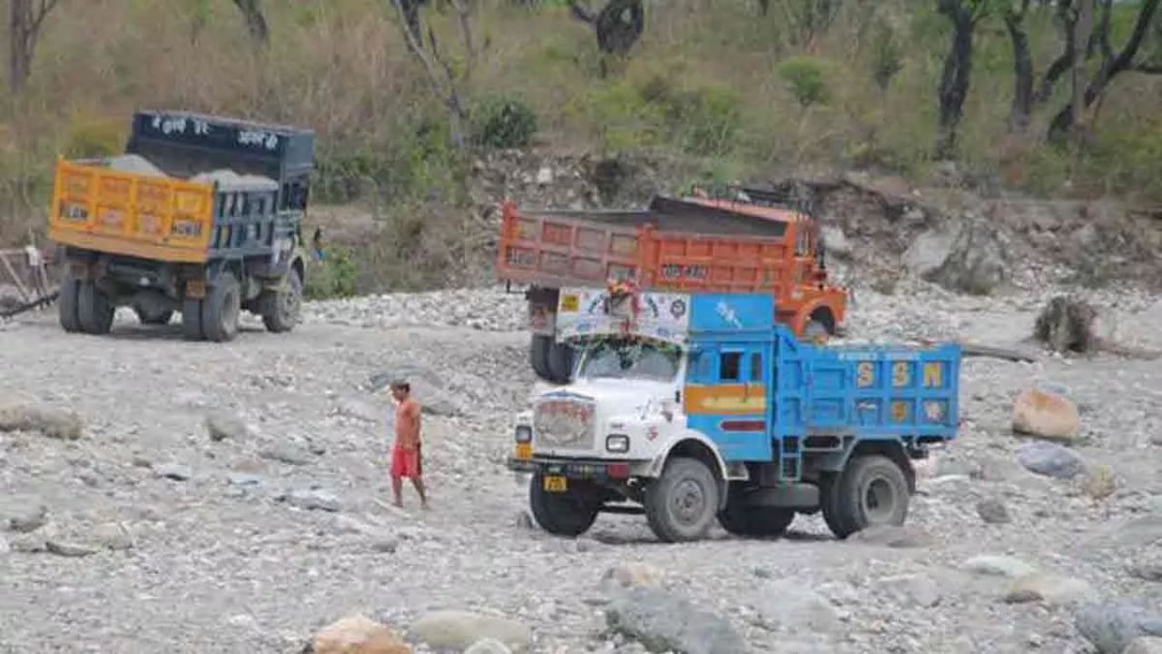 रुद्रप्रयाग में खनन माफिया का आतंक, धड़ल्ले वाली गतिविधियों पर अब क्या करेगी सरकार? जानिये यहां