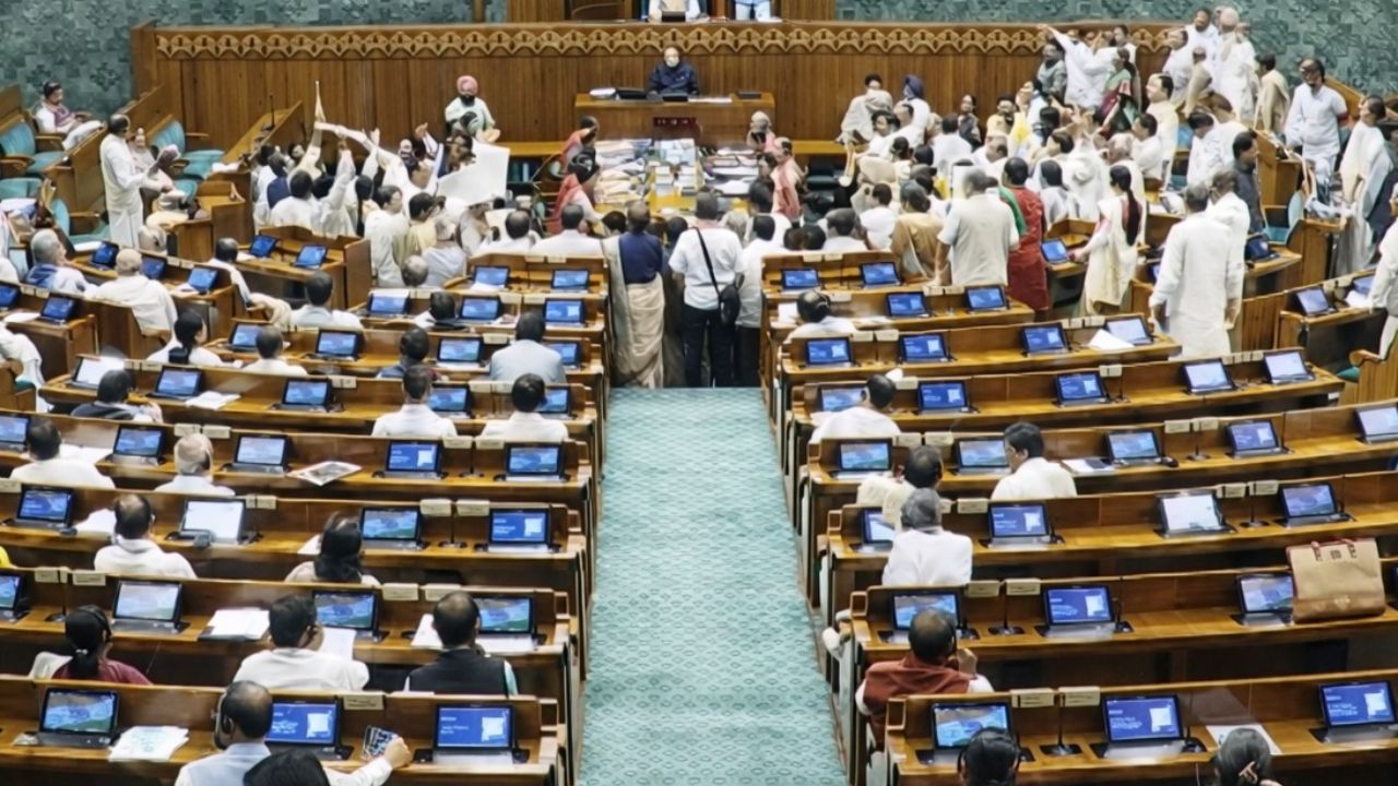Budget Session 2026: संसद में गरमाई सियासत, जानिये आखिरी दिन क्या-क्या हुआ