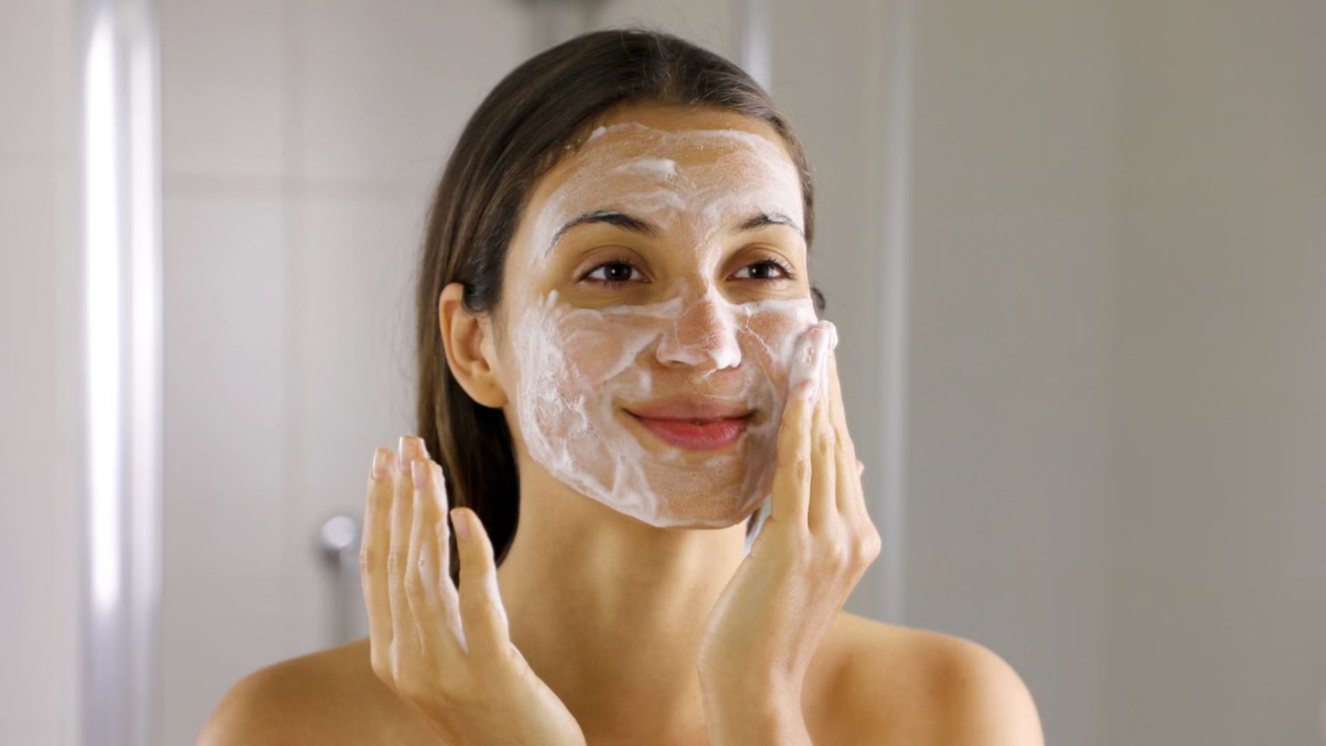 Beauty Tips: शादी में जाने से पहले चाहिए इंस्टेंट ग्लो? जानें कैसे सिर्फ 10 मिनट में पाएं फ्रेश और ब्राइट स्किन