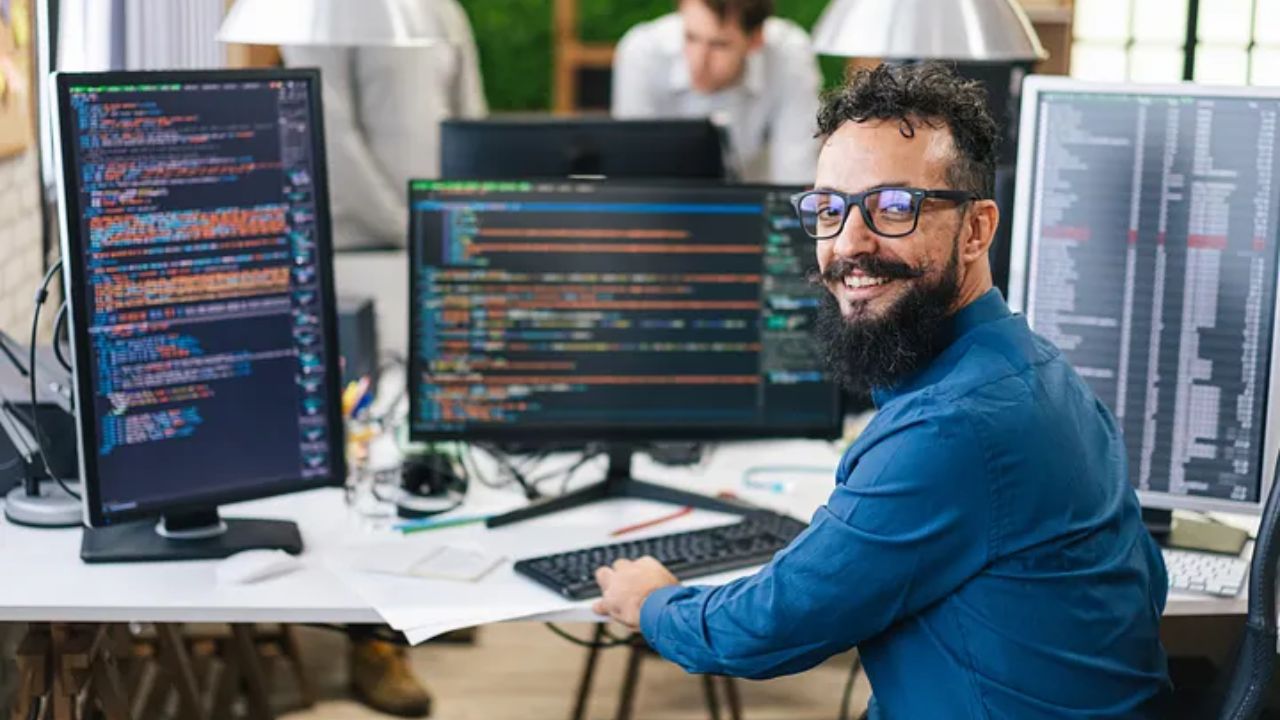 Sarkari Naukri: टेक प्रोफेशनल्स के लिए सुनहरा मौका, C-DAC में 805 पदों पर बंपर भर्ती; जानें कैसे करें आवेदन