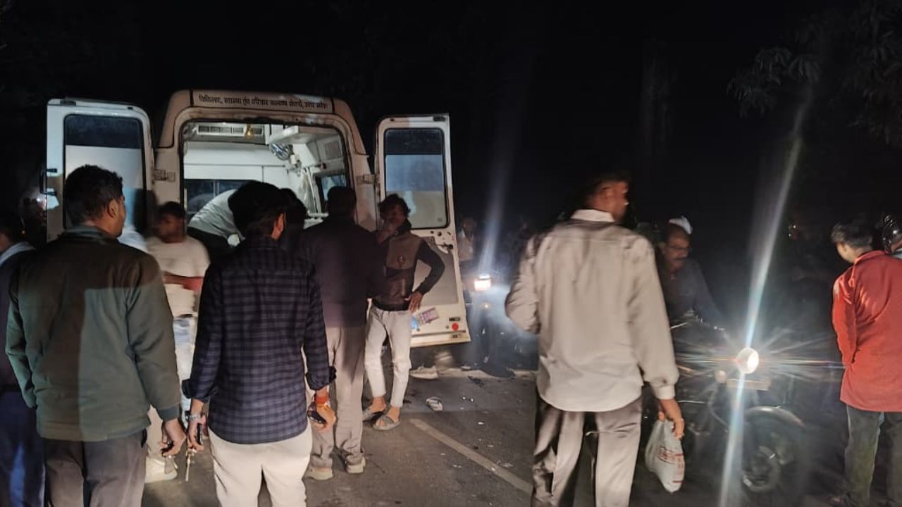 नौतनवा ठूठीबारी मार्ग पर दो बाइकों की आमने-सामने टक्कर, एक की मौत, तीन घायल