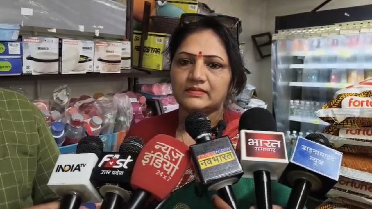 मैनपुरी में मिलावटखोरों पर सख्ती: त्योहार से पहले खाद्य सुरक्षा विभाग अलर्ट, बाजार में मचा हड़कंप