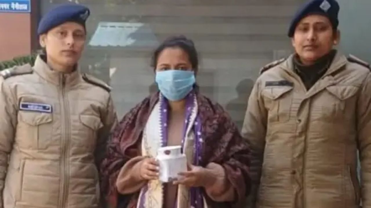 Nainital Crime News: शादी समारोह के बीच लाखों के गहनों की चोरी, आरोपी महिला गिरफ्तार