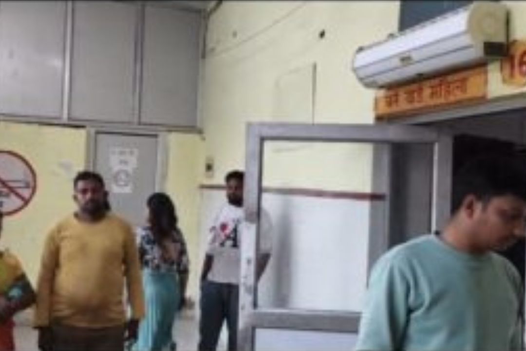 Raebareli News: पहले फांसी, फिर आग; वीडियो बनाकर उठाया खौफनाक कदम,  जानें क्या है पूरा मामला