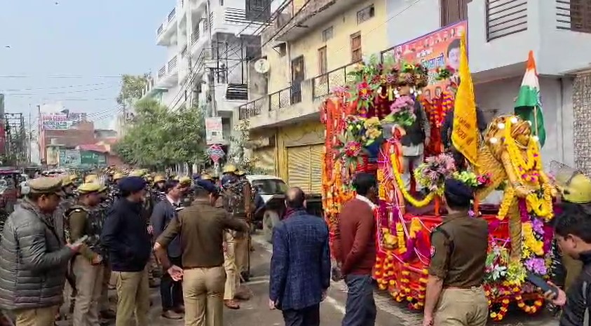 Muzaffarnagar News: रविदास जयंती पर सड़कों पर उतरे डीएम एसपी; दिया ये खास संदेश