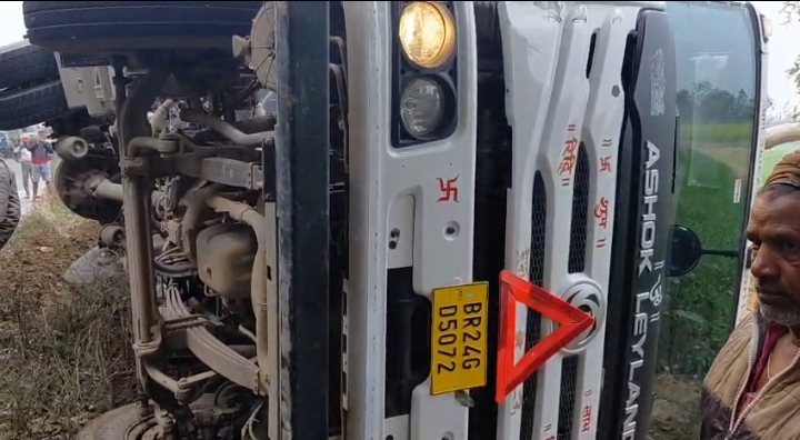 रायबरेली में सड़क बनी काल: डंपर ने स्कूटी सवार को कुचला, दो अलग हादसों में खत्म हुई 2 जिंदगी