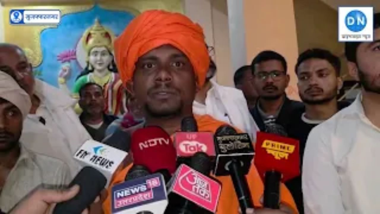 Muzaffarnagar: शिव मंदिर में अचानक हुआ हमला, महंत और मूर्तियों के साथ तोड़फोड़, Video में समझे पूरा मामला