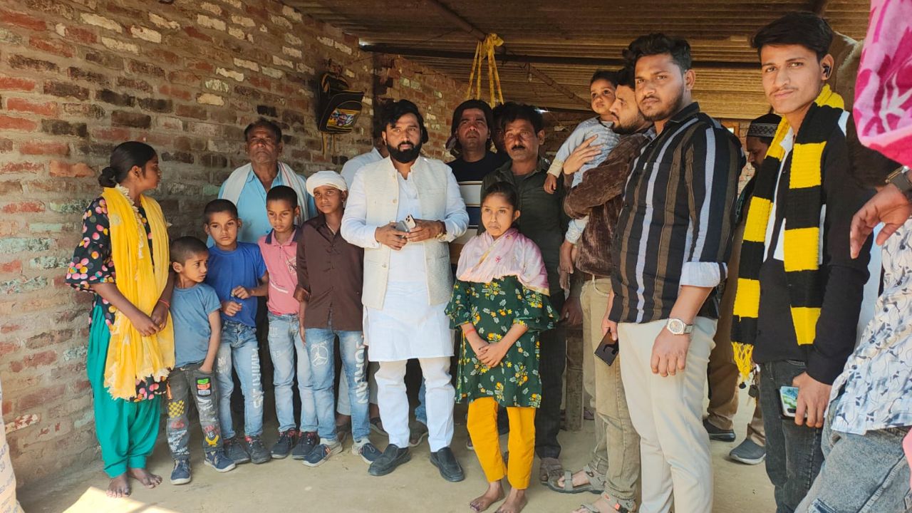फर्रुखाबाद में मानवता की मिसाल: हाफिज तालिब सिद्दीकी ने अनाथ बच्चों की थामी जिम्मेदारी, 8 मासूम हुए बेसहारा