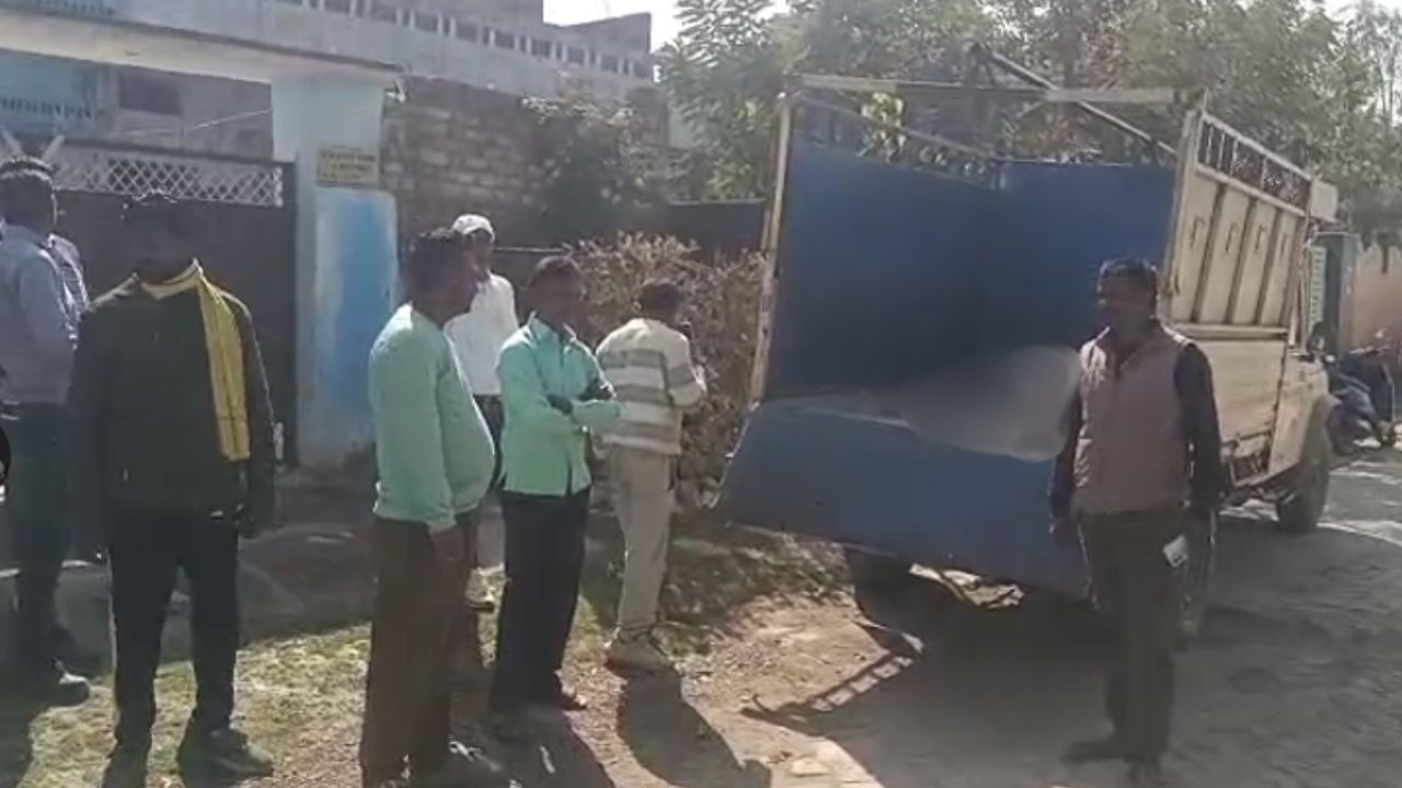 सोनभद्र के ओबरा क्षेत्र में सनसनी: रेणुका नदी में मिला दिव्यांग युवक का शव, परिवार ने जताई हत्या की आशंका