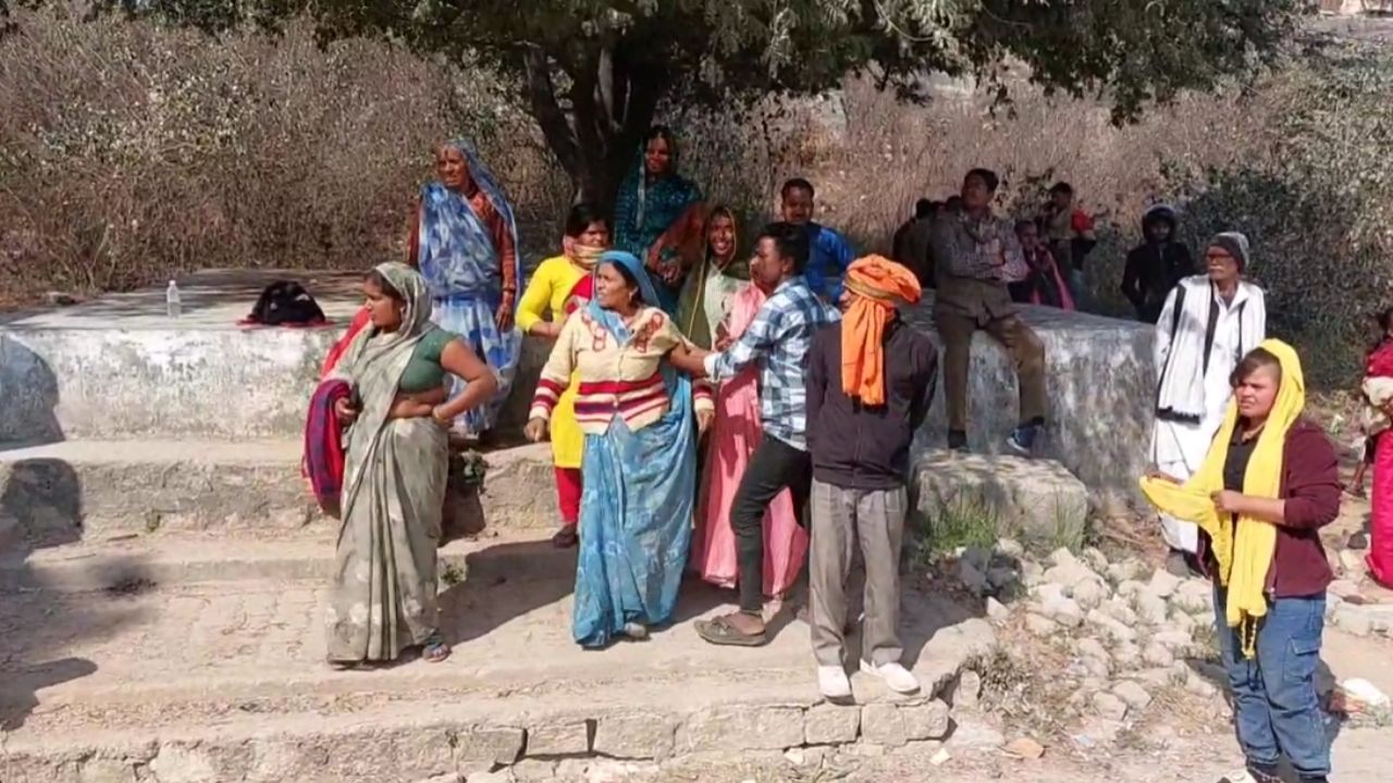 सोनभद्र जिला जेल में कैदी की संदिग्ध मौत, परिजनों ने लगाया हत्या का आरोप, जानिये पूरा मामला