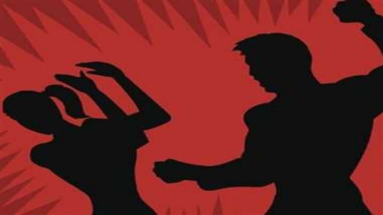 शिक्षा के मंदिर में खूनखराबा: मैनपुरी के निजी स्कूल के छात्र ने टीचर पर किया खौफनाक हमला, जानें पूरी वारदात