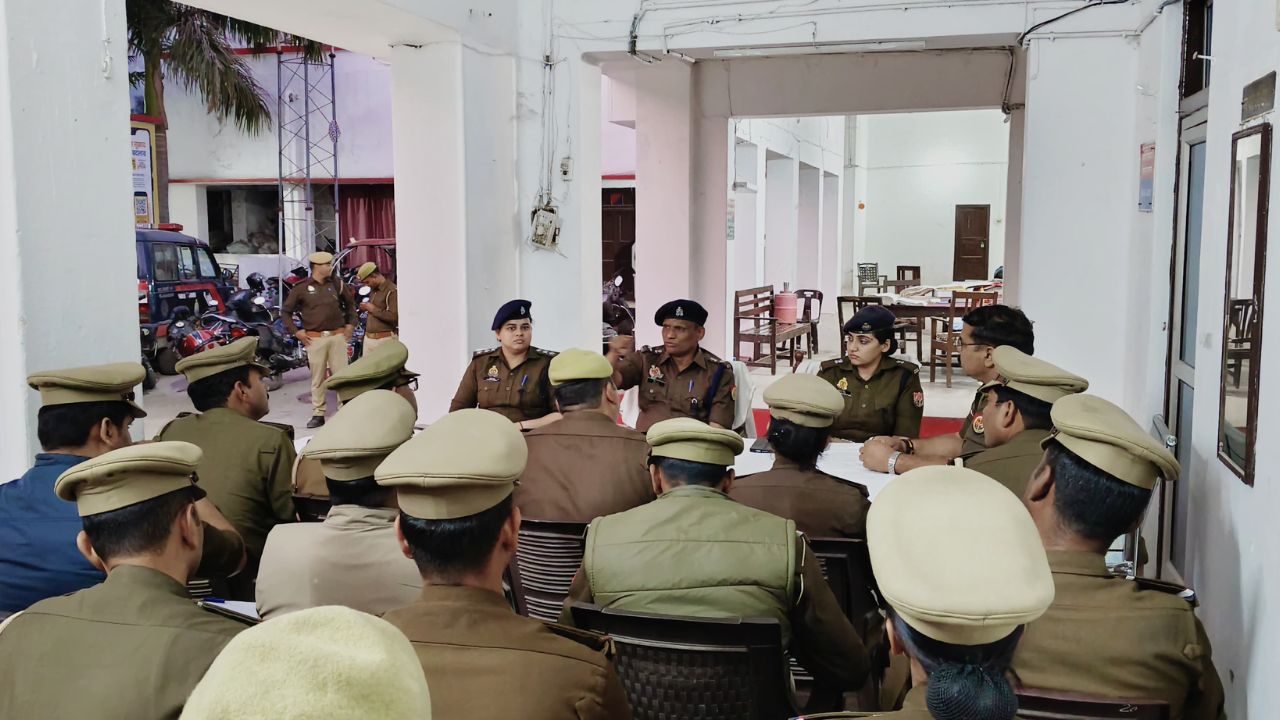 Mahashivratri 2026: महाशिवरात्रि से पहले बांदा में हाई अलर्ट, मंदिर में बढ़ाई गई सुरक्षा