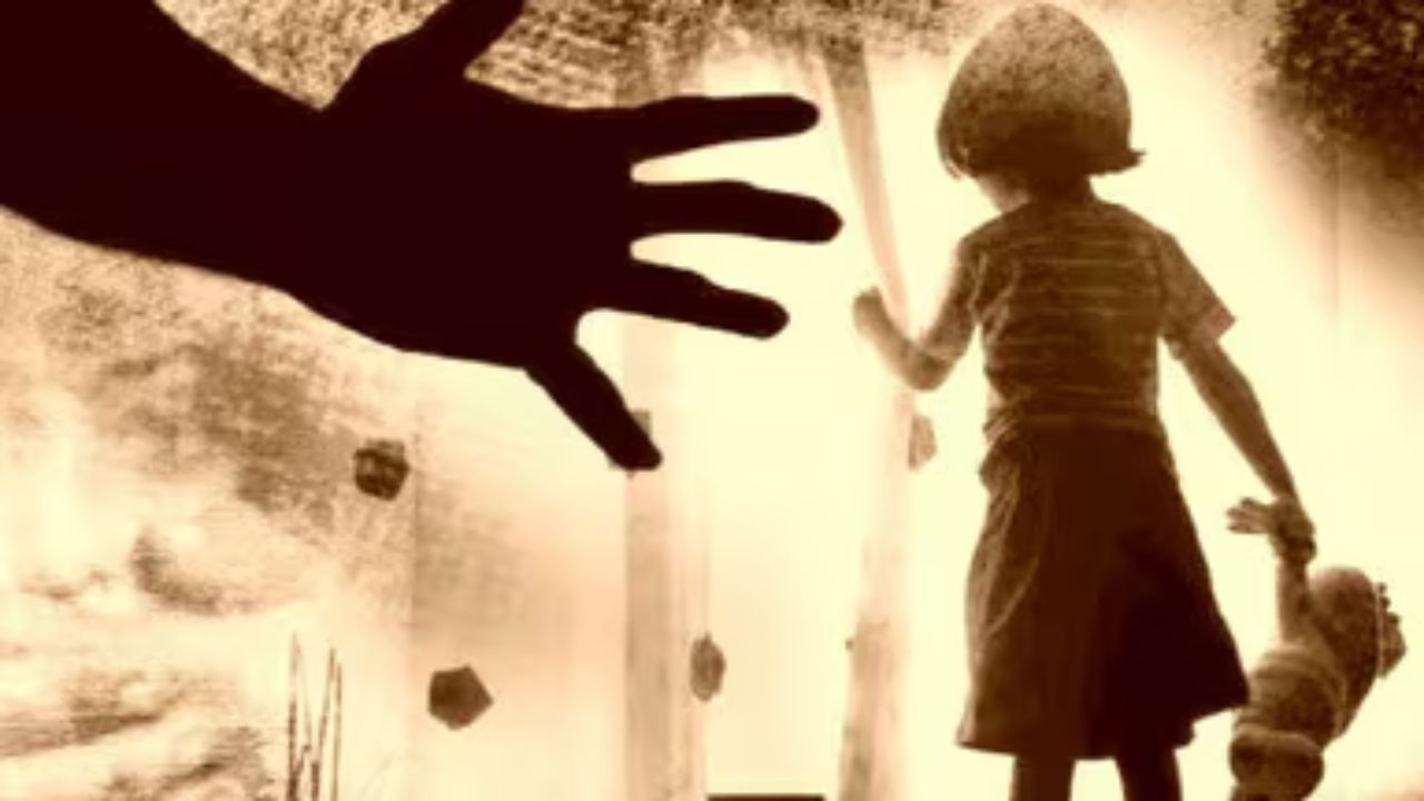 Gorakhpur Crime: गोरखपुर में 8 साल की बच्ची के साथ हैवानियत, जानें पूरा मामला