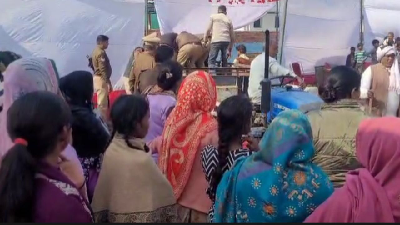 बदायूं में रातों रात अचानक ये क्या हुआ? भड़के लोग; जानिये पूरा मामला