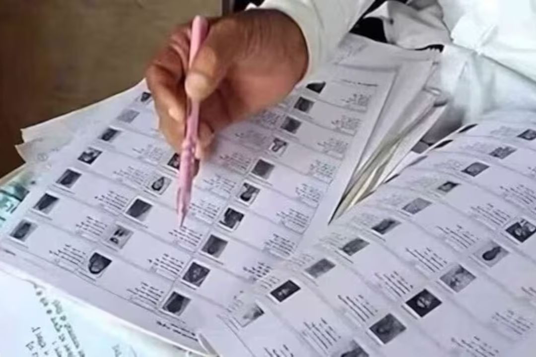 UP SIR 2026: चुनाव आयोग का बड़ा कदम; शेष राज्यों में एसआईआर प्रक्रिया अप्रैल से लागू