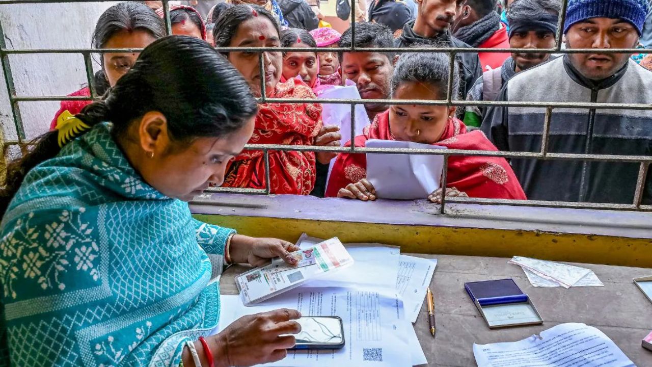 UP SIR को लेकर बड़ी खबर: आयोग ने दावा-अपत्ति की बढ़ाई डेट, जानें अब कब आएगी फाइनल वोटर लिस्ट