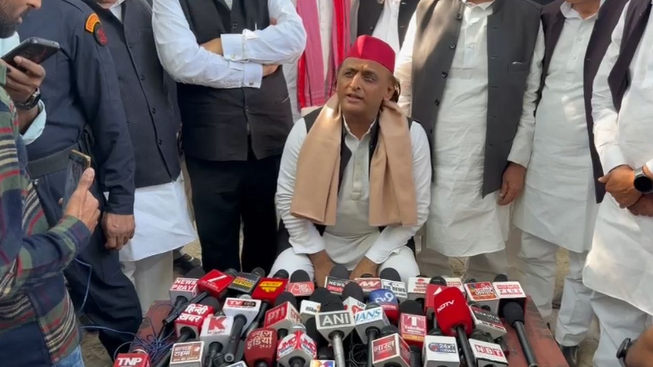 Unnao: अखिलेश यादव ने बीजेपी को चौतरफा घेरा, सीएम योगी पर ली ये चुटकी