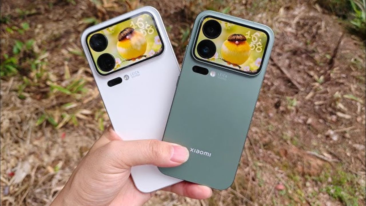 स्मार्टफोन मार्केट में फ्लैगशिप सेगमेंट की होड़ लगातार तेज होती जा रही है। पिछले साल सितंबर 2025 में लॉन्च हुई Xiaomi 17 Series के बाद अब अपकमिंग Xiaomi 18 को लेकर नई लीक सामने आई है। ताजा रिपोर्ट्स के मुताबिक, कंपनी अपने नए फ्लैगशिप में डिस्प्ले और कैमरा दोनों में बड़ा अपग्रेड देने की तैयारी कर रही है। हालांकि अभी तक कंपनी की ओर से आधिकारिक घोषणा नहीं हुई है, लेकिन लीक स्पेसिफिकेशन टेक दुनिया में चर्चा का विषय बन गए हैं। (Img source: Google)