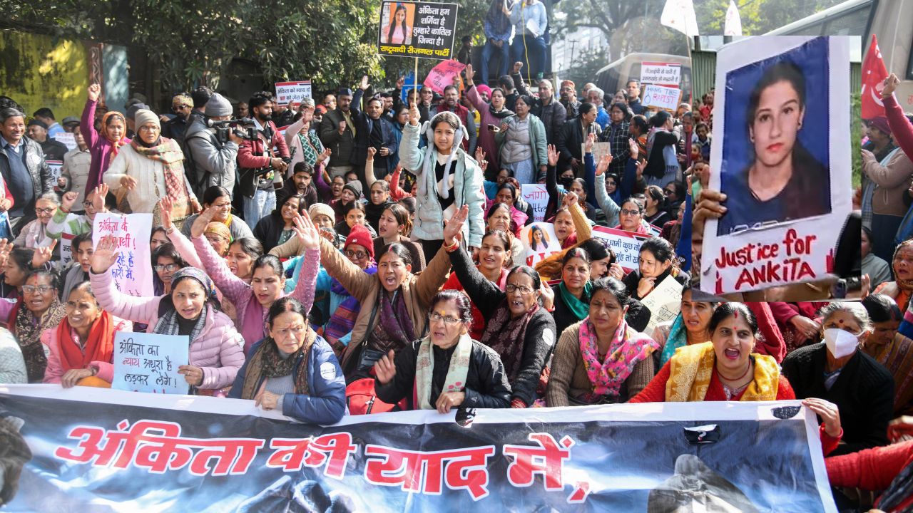 अंकिता भंडारी हत्याकांड: उत्तराखंड में फिर गरमाई सियासत, मुख्यमंत्री से मांगा इस्तीफा, सिर्फ 15 दिनों का अल्टीमेट