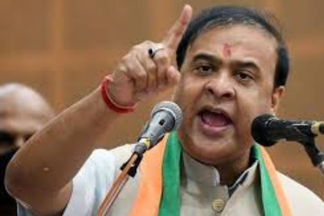 असम में चुनावी सरगर्मी तेज: ध्रुवीकरण की राजनीति, आकर्षक-लुभावने वादे और कमजोर होता विपक्ष