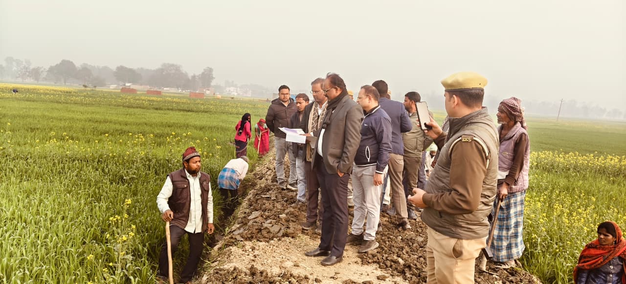 मनरेगा में गड़बड़ी उजागर, हरिहरपुर में डीएम के औचक निरीक्षण से मचा हड़कंप, जानिये पूरा अपडेट