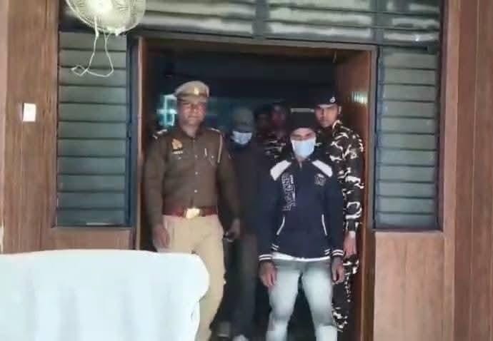 भारत-नेपाल सीमा पर नशे की बड़ी खेप पकड़ी गई, सोनौली में 7 करोड़ का गांजा के साथ दो तस्कर गिरफ्तार